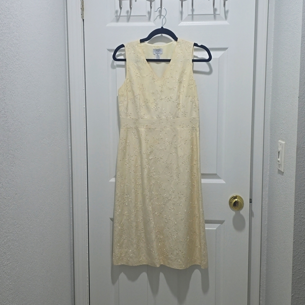 Ann Taylor Sleeveless Floral Pattern Dresd
